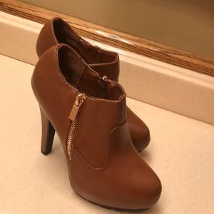 Dollhouse ankle boots